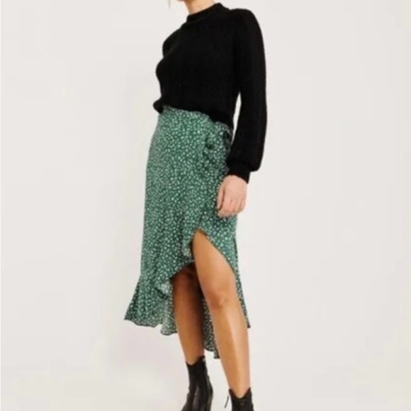 Abercrombie & Fitch Green Fliral Ruffled High-Low Skirt, M - Picture 1 of 3